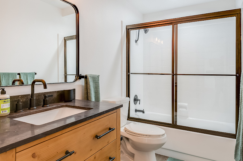 Beach Cities Recovery Llc