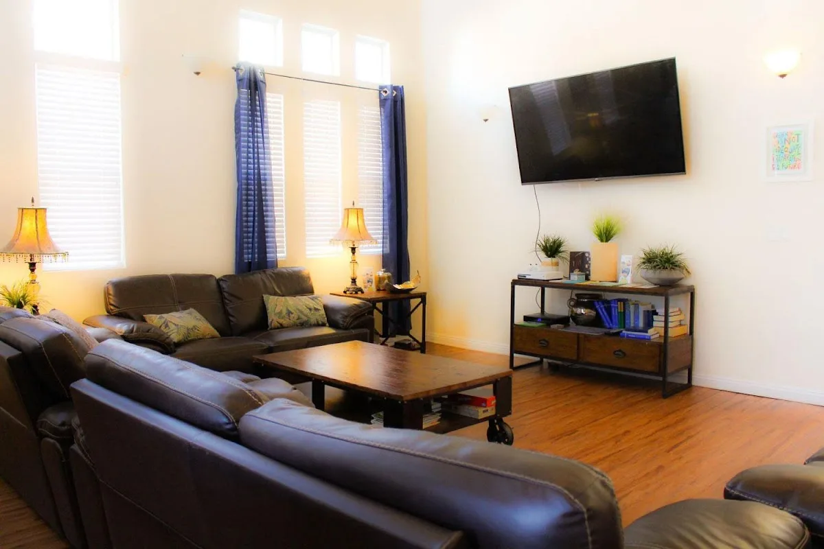 All In Solutions Detox Reseda - Photo 4