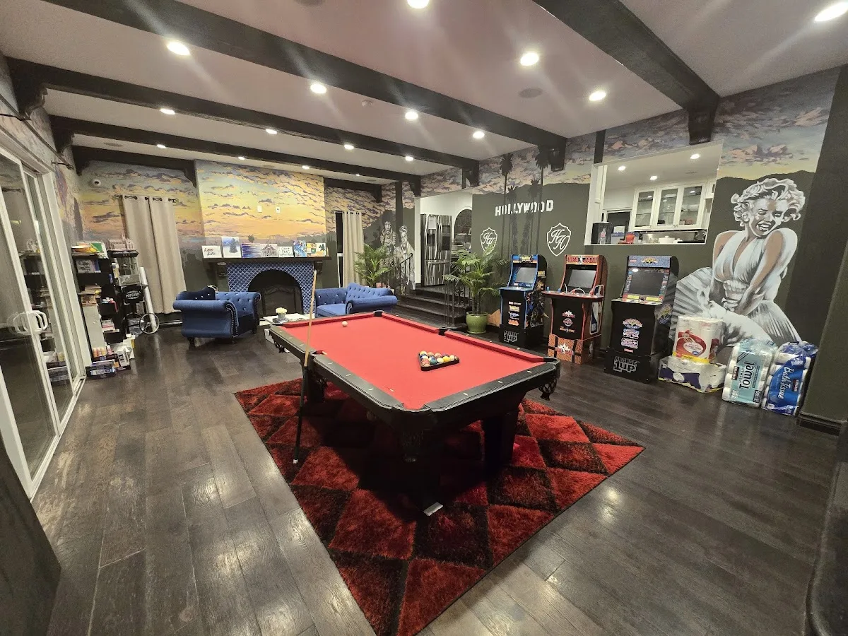 Hollywood Hills Recovery Luxury Rehab &amp; Detox - interior photo