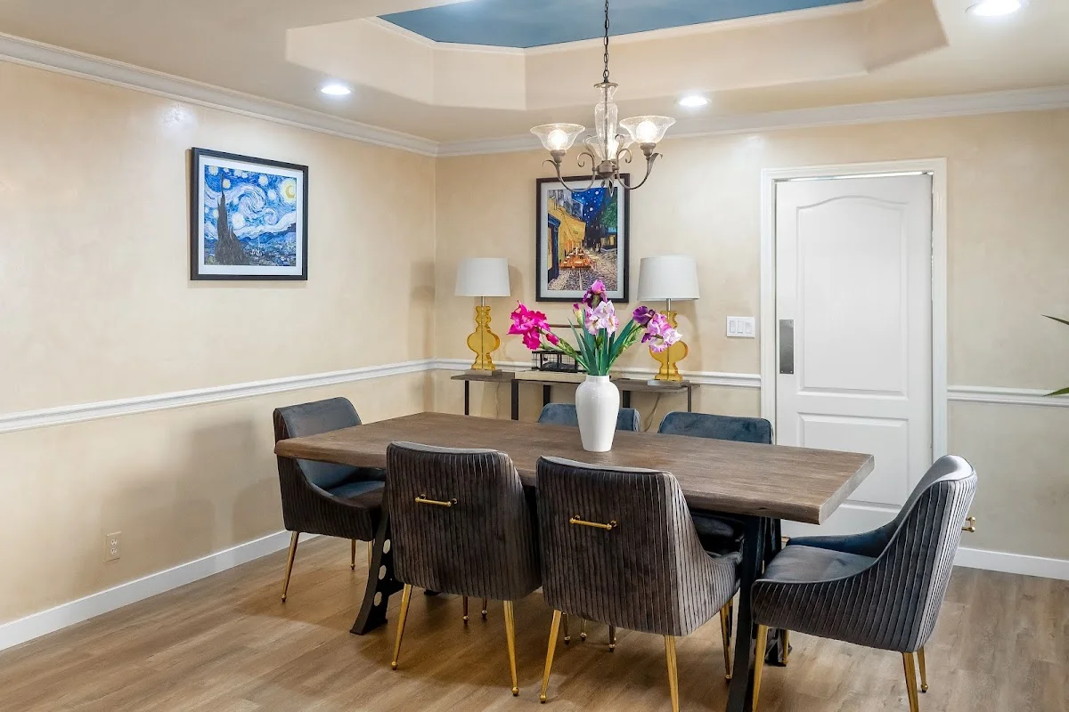 Los Angeles Detox - interior photo