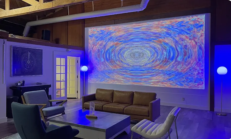 Reality Center - Photo 4