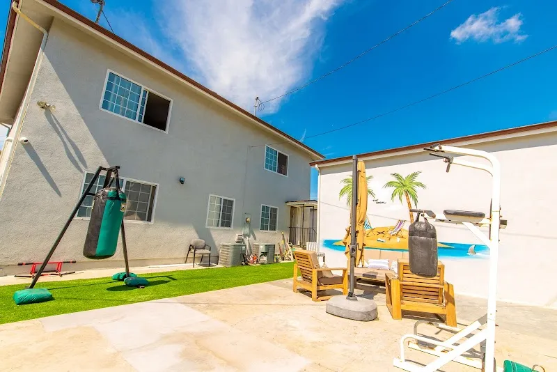 Living Now--Sober Living - Photo 5