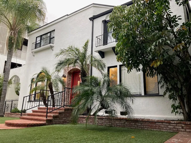 New Life House - Los Angeles Sober Living - Photo 3