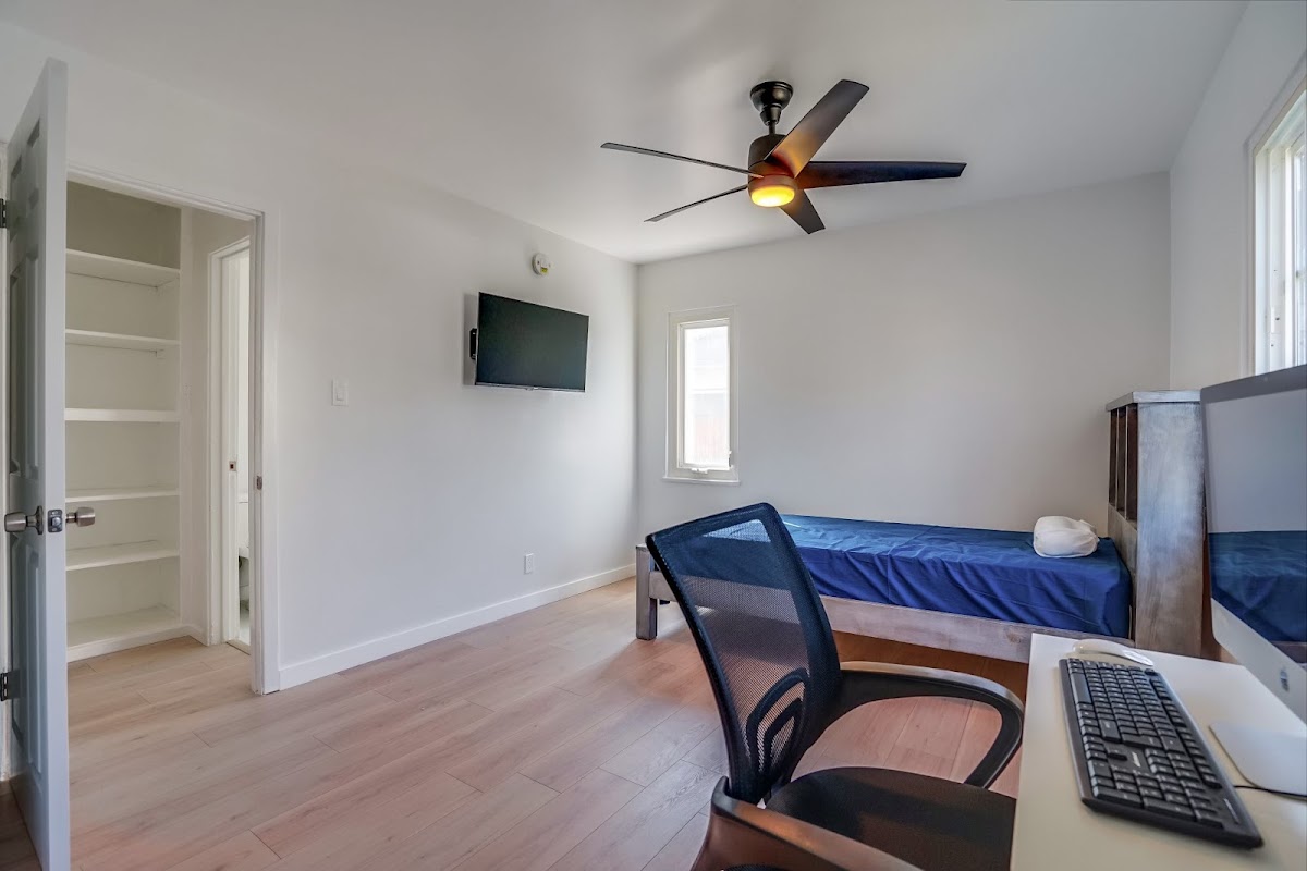 Bridges Recovery - Women's Sober Living Apartments in Los Angeles - Ảnh 4