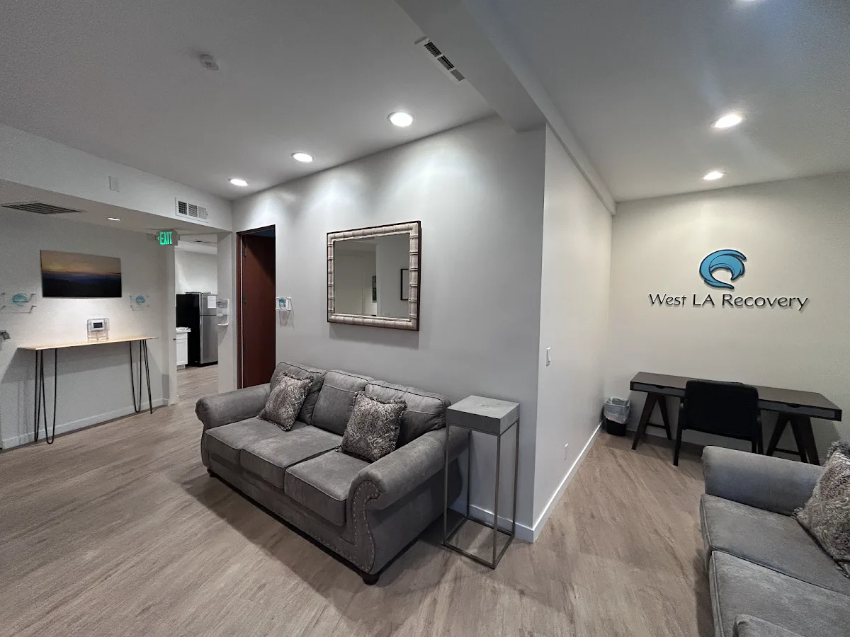 West LA Recovery - interior photo