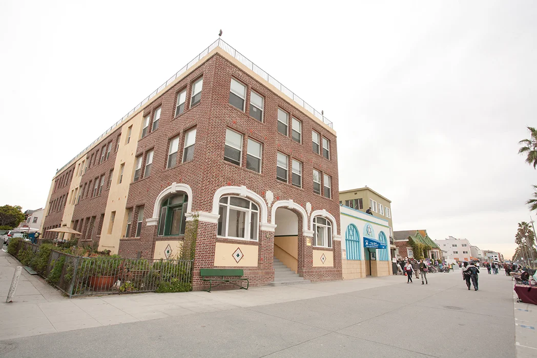 Phoenix House - Venice Beach - Photo 1