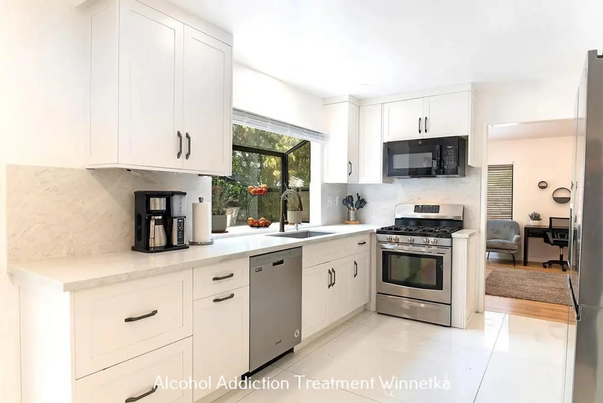 Maple Moon Recovery - Photo 2