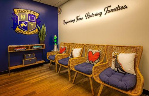 Newport Academy - Teen & Adolescent Outpatient - 照片 4
