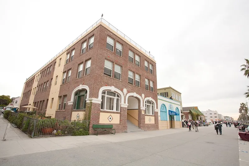 Phoenix House - Venice Beach - Photo 2