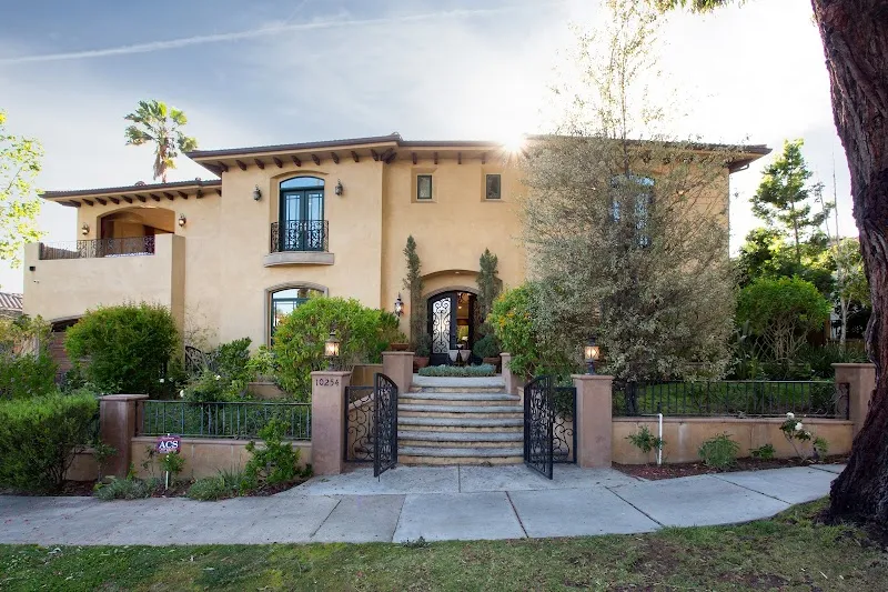 1 Method Center - Photo 2